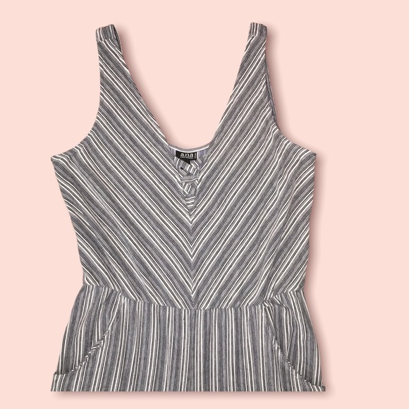 A.N.A. Cropped Wide Leg Sleeveless Jumper Romper Sz 1X Blue Striped Pockets - Picture 3 of 11